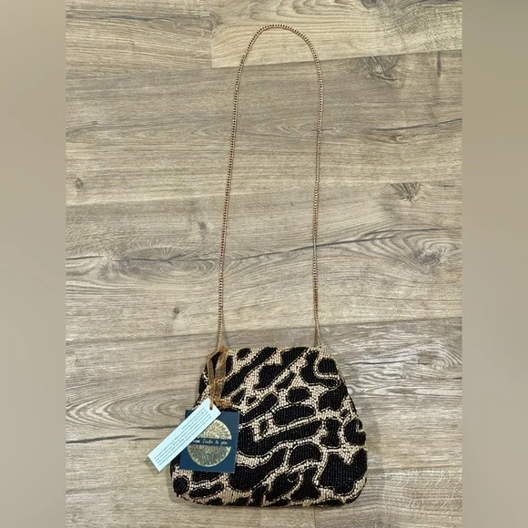 NWT Handcrafted Leopard Beaded Crossbody Clutch - Picture 1 of 2